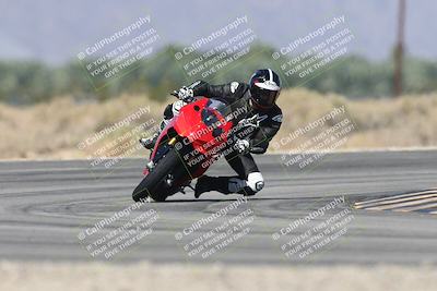 media/Oct-13-2025-Moto Forza (Mon) [[a66d839500]]/3-B Group/Session 3 (Turn 16)/